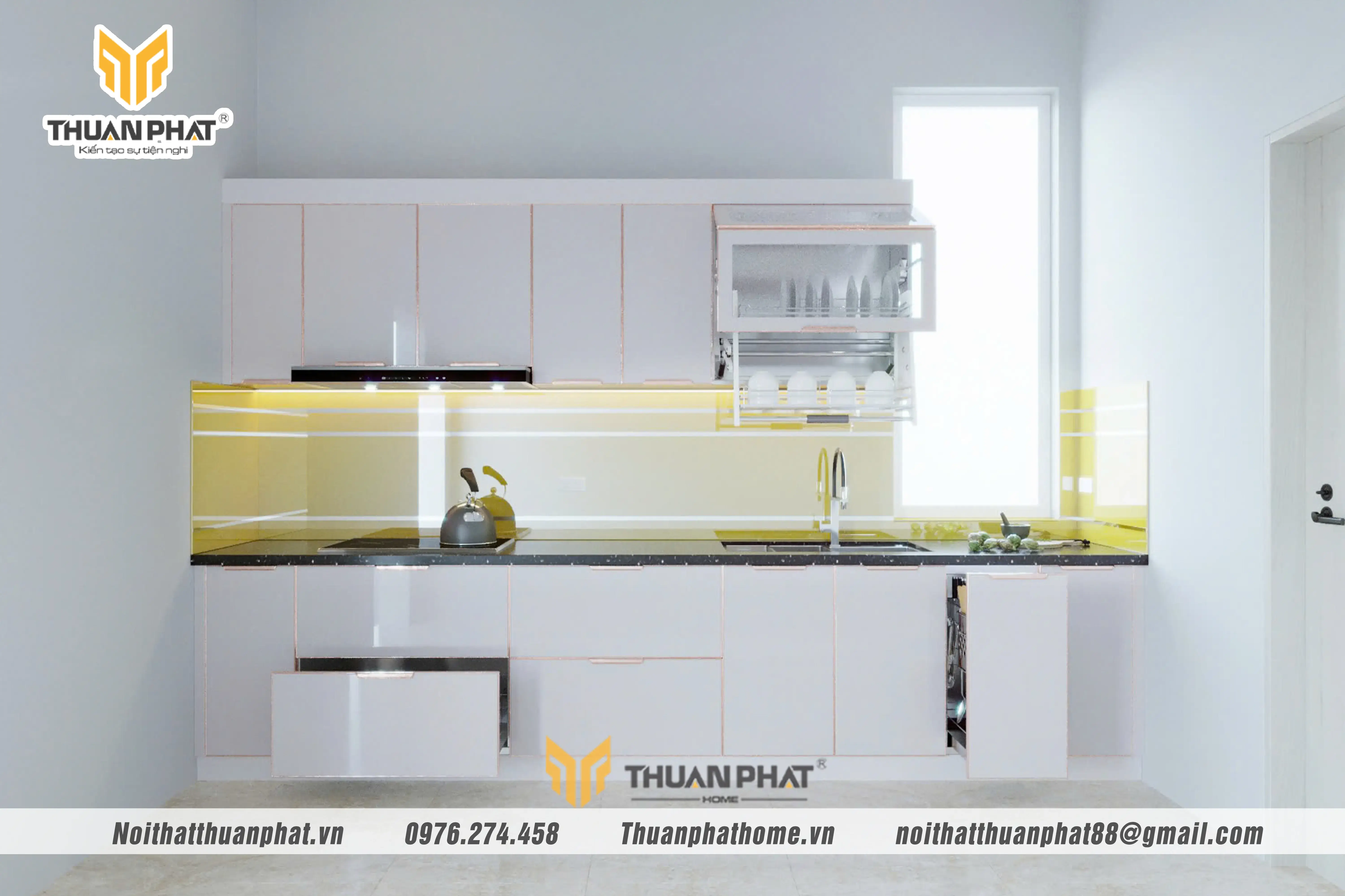 Tủ bếp inox cánh kính sang trọng nhà anh Long 